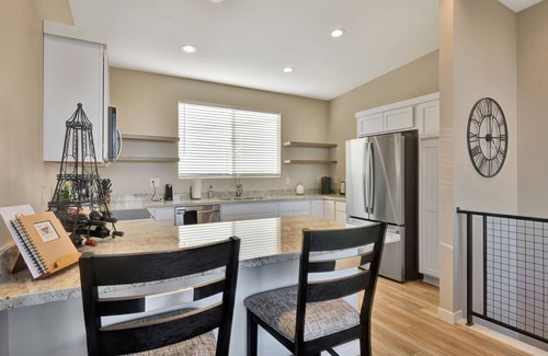 Diamond Valley House | *New Listing!* Central to Everything!