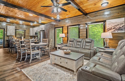 Sevierville Cabin | New Listing! Central To Attractions, Indoor Pool!