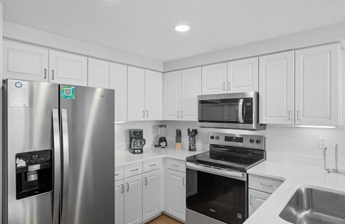 Daytona Beach Apartment | *New Listing* Completely Remodeled and Newly Furnished 3BR Direct Ocean Front Condo