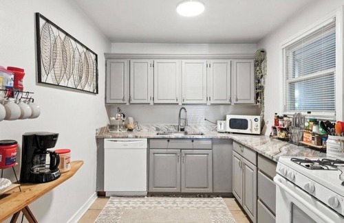 Slidell House | NEW LISTING! Completely renovated modern farmhouse w/3bdr.