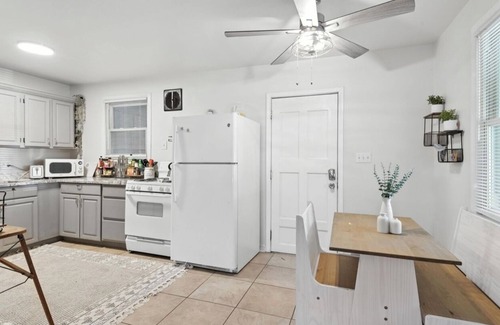 Slidell House | NEW LISTING! Completely renovated modern farmhouse w/3bdr.