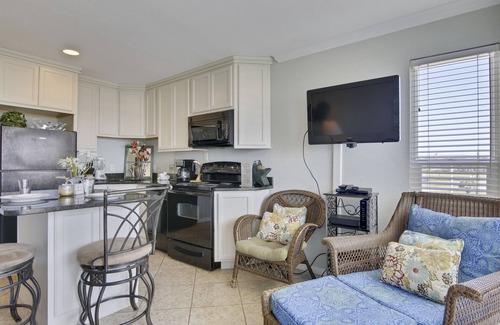 Galveston Condo | NEW LISTING Day Break at SeaScape #2219: A Place to Rest, Relax, and Rejuvenate!