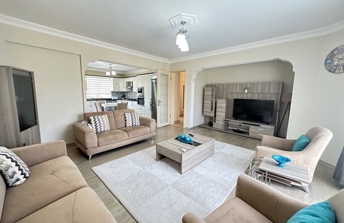 Dalyan City Center Villa | NEW LISTING! FAMILY FRIENDLY 4 BEDROOM ACCOMMODATION RIGHT IN CENTRE OF DALYAN!