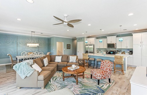 Ono Island House | New Listing! |Lost Key Villa |Private Beach Club |Free Golf |Tennis |Two community pools