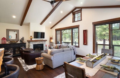 Truckee House | New Listing! Luxury 3bd Residence On Gray's Crossing Golf Course