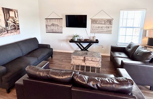 Flour Bluff House | New Listing! Near the Water with Private Pier, Boat Slip & Community Pool!