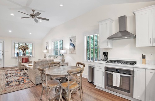 Fairhope Cottage | NEW LISTING! Peaceful, Fairhope Cottage