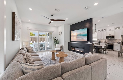 Tang-O-Mar House | New Listing! Private Pool and Spa! Game Room! Elevator! Grill! Bikes! Sleeps 44!