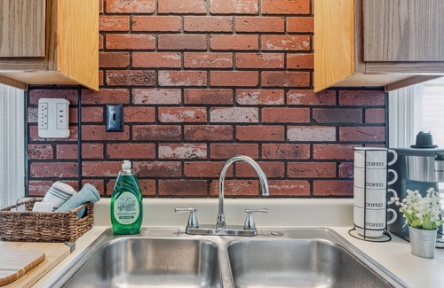 Niagara Falls House | NEW LISTING! Snug Escape Close to Niagara Falls