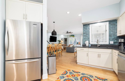 Isle of Palms House | *New Listing* Stay @ 17 57th Ave