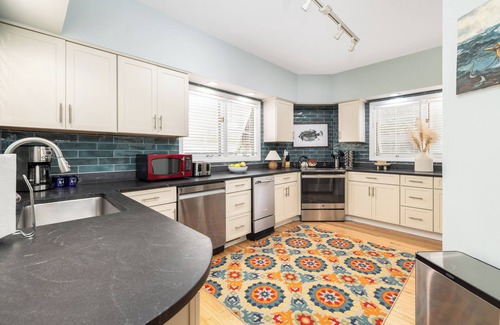 Isle of Palms House | *New Listing* Stay @ 17 57th Ave