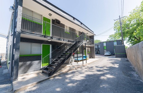 Johnston Terrace Apartment | New Listing! Thrifty & functional 1BD Apt near AUS and downtown