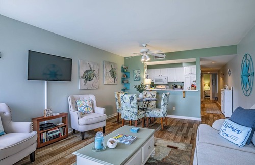Oceanmarsh Subdivision Condo | New Listing! - Pool and Ocean View - Harbor Island Beachhouse