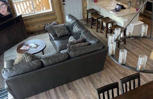 Sunny Slope House | New log cabin in the mountains close to downtown Breckenridge.
