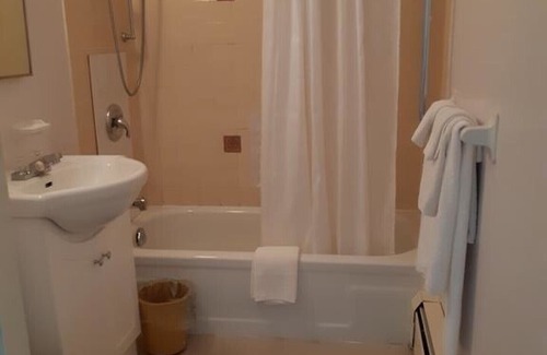 New London Hotel | New London Bay Motel - Apartments and rooms in scenic location - New London One-Bedroom Apartment #3