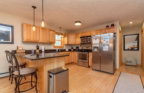 Swanton House | New! Lookout Ridge: Dogs Welcome, Lake Area, Gas Fireplace!