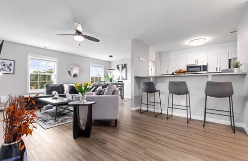 Terry Sanford Apartment | New LUXE APT 3BR Downtown Fay Unit D