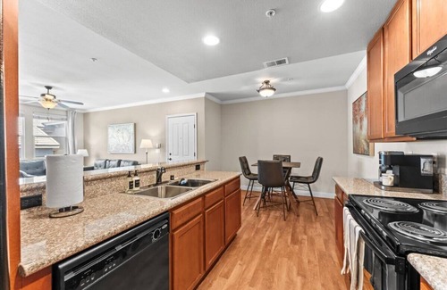 Reno/Tahoe Airport Apartment | New Luxurious 1BR Apt Heated Pool, Spa, & Sauna