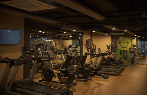 Bagumbayan Apartment | NEW Luxurious Hotel type Condominium 48th Floor