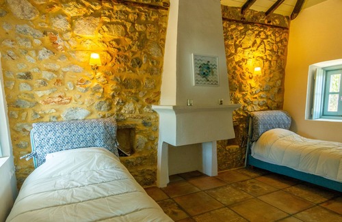 Sampatiki Villa | NEW! Luxurious, spacious stone house with sea views - detached in the olive grove