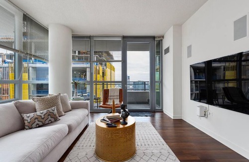 Downtown Chicago Apartment | New Luxury 3 Bdr Apt in Chicago C9