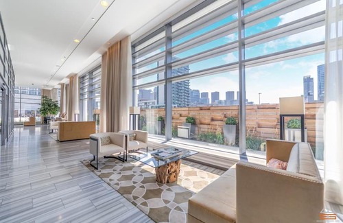 Downtown Chicago Apartment | New Luxury 3 Bdr Apt in Chicago C9