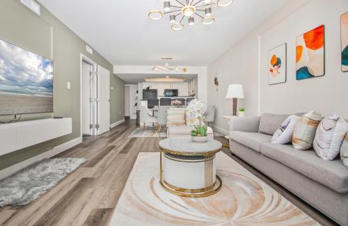 Downtown Myrtle Beach Apartment | New Luxury Oceanfront 2BR Condo with Relaxing Ambiance