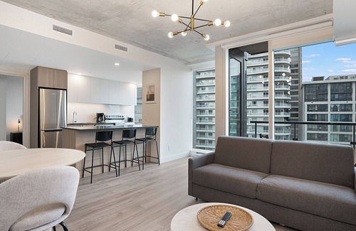 Milton Park Apartment | New Luxury Unit in Heart of MTL 703 | Metro access