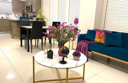 Palmhurst Apartment | NEW! Luxury Villa on Shary