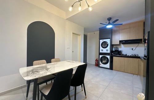 Seri Kembangan Apartment | NEW Meta Residence Seri Kembangan 3R2B for 8 people