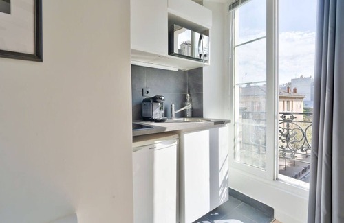 Strasbourg -Saint-Denis Apartment | NEW Mezzanine Studio in the Heart of Paris (4F)