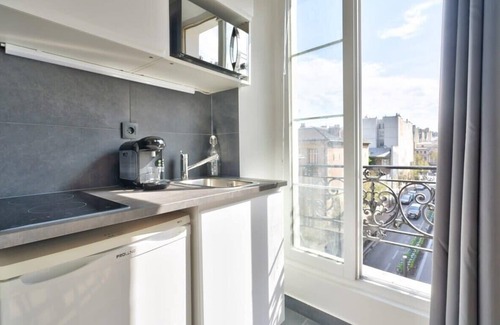Strasbourg -Saint-Denis Apartment | NEW Mezzanine Studio in the Heart of Paris (4F)