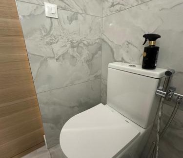 Neuilly-sur-Seine Apartment | New, modern and bright studio