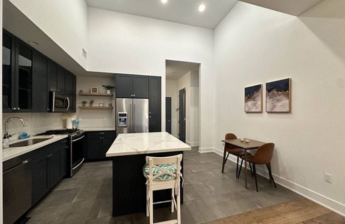 South Arroyo Condo | New, modern and luxurious 2bed condo in Central Pasadena, 5min from Old Town