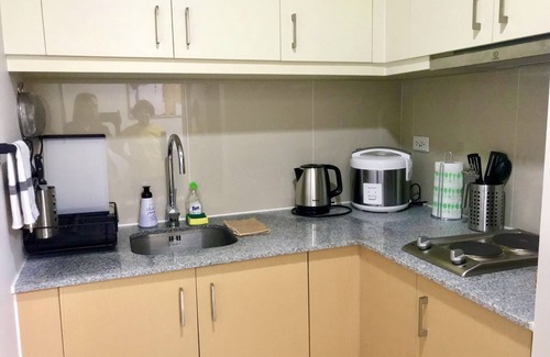 Bonifacio Global City Condo | New & Modern Cozy 1BR w/Balcony in Uptown BGC