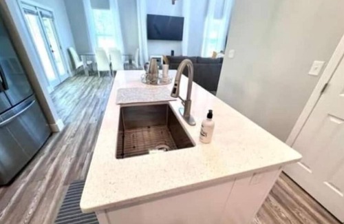 Garden City House | New modern home 10 mins from Downtown 7 mins airport!
