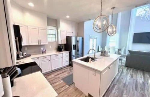 Garden City House | New modern home 10 mins from Downtown 7 mins airport!