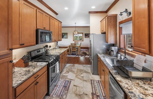 Whittier Condo | New Modern Mountain Condo with Vista Mountain Views, Large Deck, Washer & Dryer!
