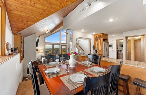 Evergreen House | New! Mountain View. 4 BR. Hot tub. Pets Welcome. Great Views.