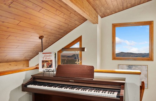 Evergreen House | New! Mountain View. 4 BR. Hot tub. Pets Welcome. Great Views.