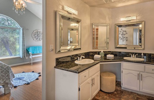 Oakhurst House | NEW! Oakhurst Family Retreat - 19 Mi to Yosemite!