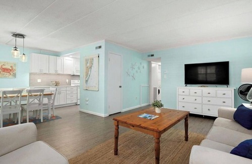 Midtown Ocean City Condo | New on Vrbo: 20% Off Ocean City Beach Escape!
