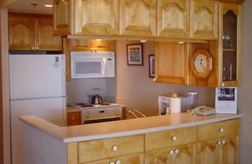 Kaanapali Apartment | New Opening Nov 5-Nov 17,2025. Spectacular 6 floor view.Prime location,unit662