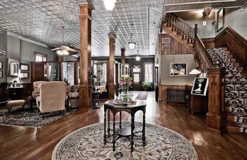Eureka Springs Historic District Hotel | New Orleans Hotel Eureka Springs