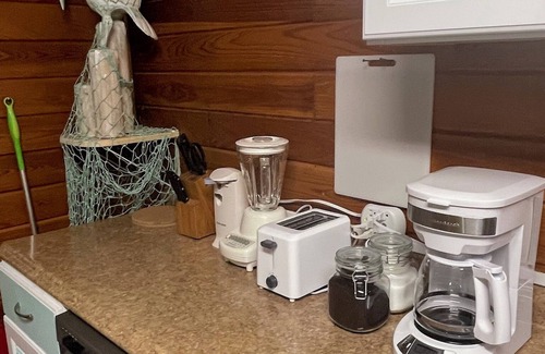 Surfside Beach Cottage | NEW OWNER/NEWLY RENOVATED~1bdrm Cottage~safe neighborhood~1mile to beach~Sleeps4