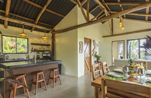Penas Blancas Cabin | NEW Peaceful Rainforest Retreat w/Stunning Views