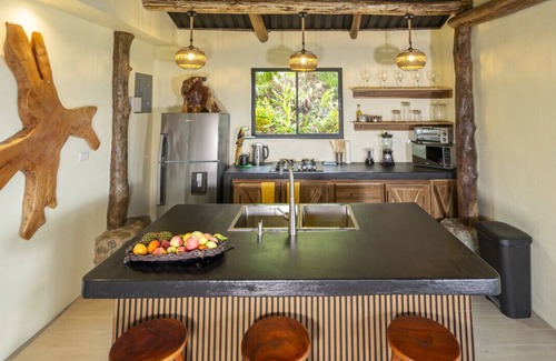 Penas Blancas Cabin | NEW Peaceful Rainforest Retreat w/Stunning Views
