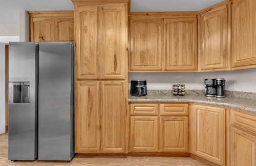 Glencoe House | NEW! Prasad Retreat - Sunny Home w/Deck & Air Hockey by Bear Valley Vacation Rentals