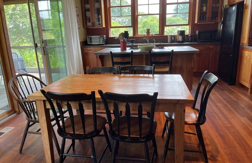 Aquinnah House | NEW PRICE DROP! Serene custom home. Private beach&pond access + use of 3 kayaks.