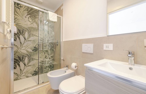 Trezzano sul Naviglio Apartment | NEW Private room with bathroom and balcony no kitchen 20 minutes from Milan 6